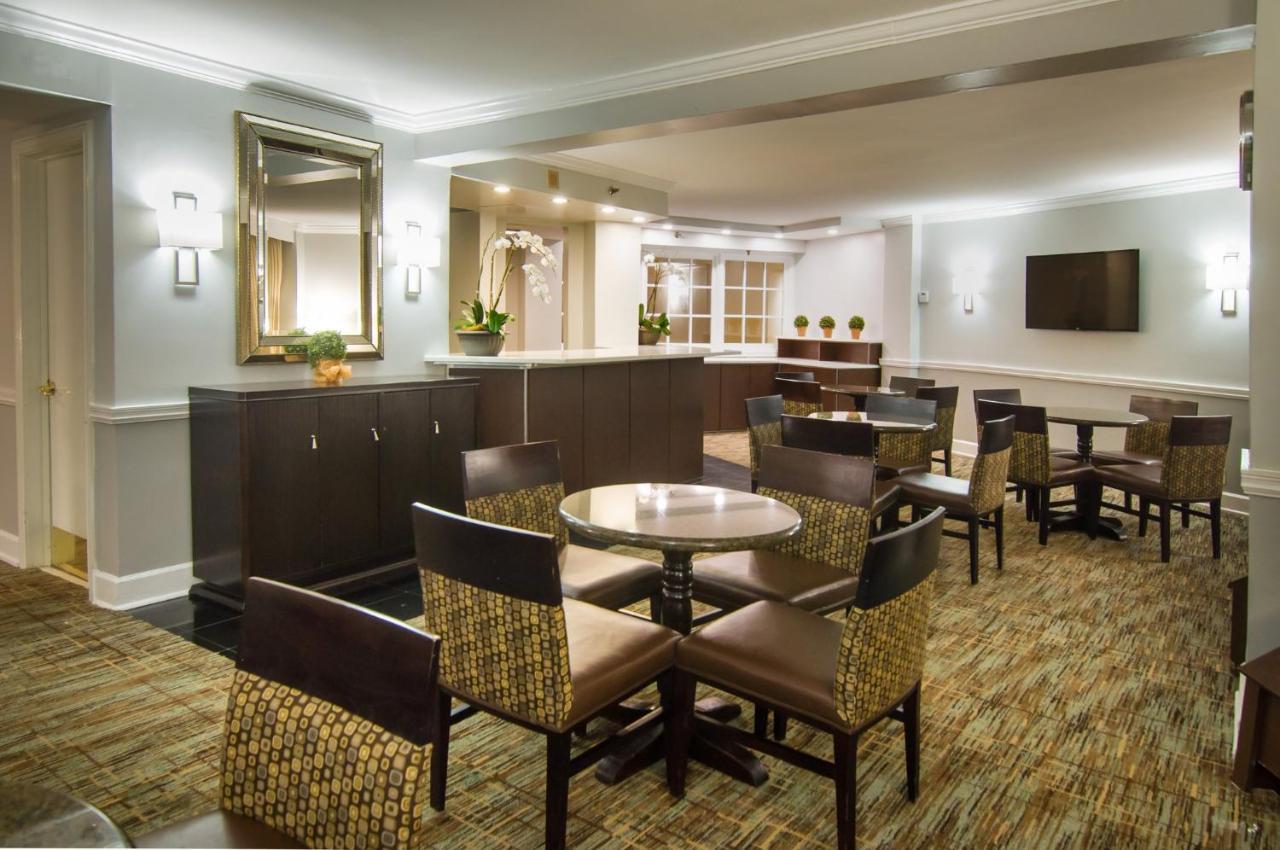Crowne Plaza Executive Center Baton Rouge By Ihg Hotel Exterior photo