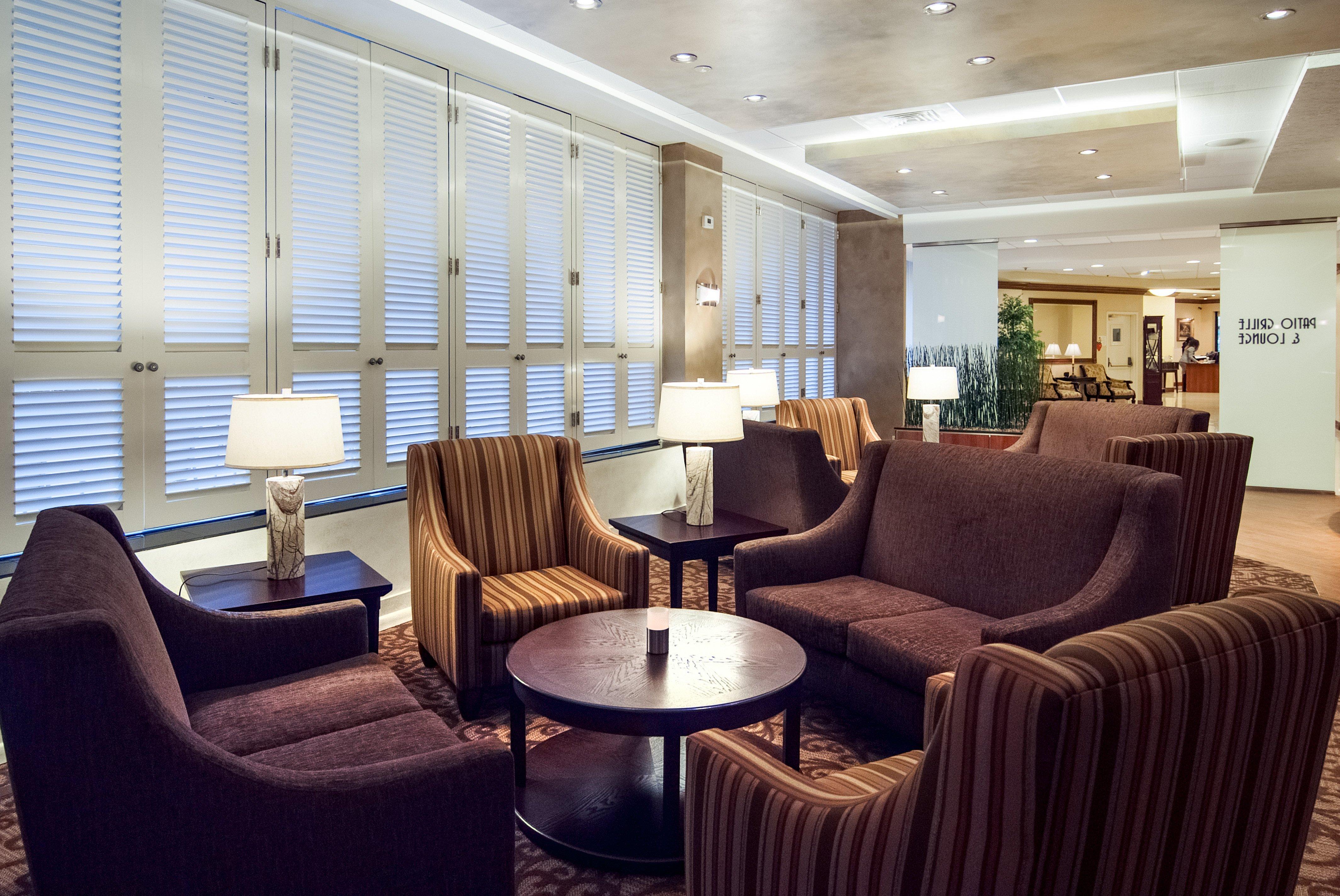 Crowne Plaza Executive Center Baton Rouge By Ihg Hotel Exterior photo