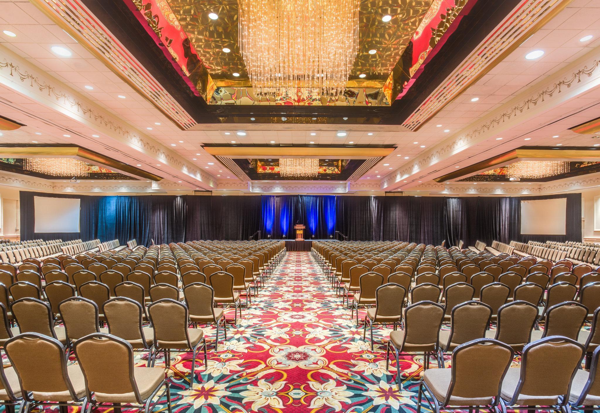 Crowne Plaza Executive Center Baton Rouge By Ihg Hotel Exterior photo