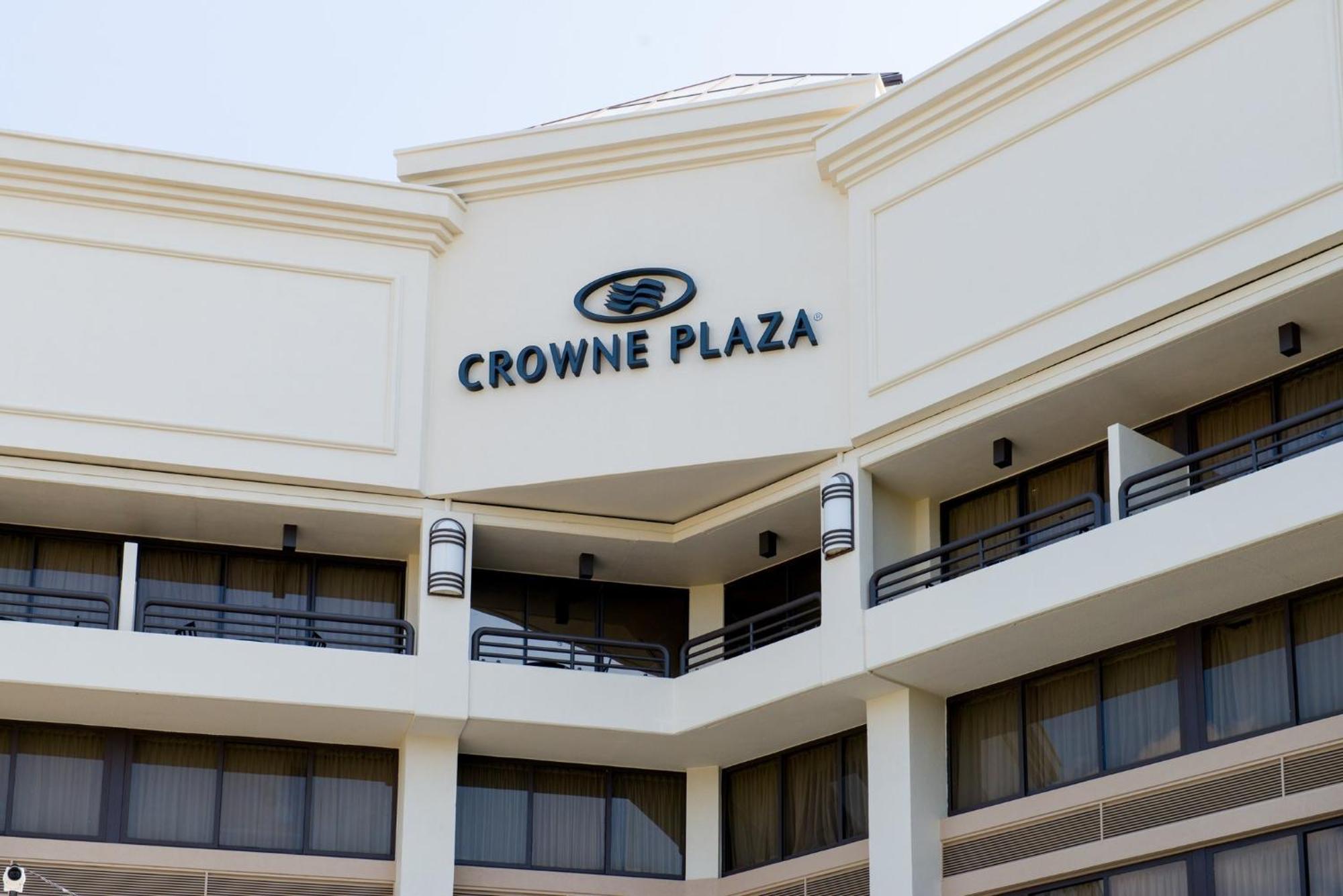 Crowne Plaza Executive Center Baton Rouge By Ihg Hotel Exterior photo