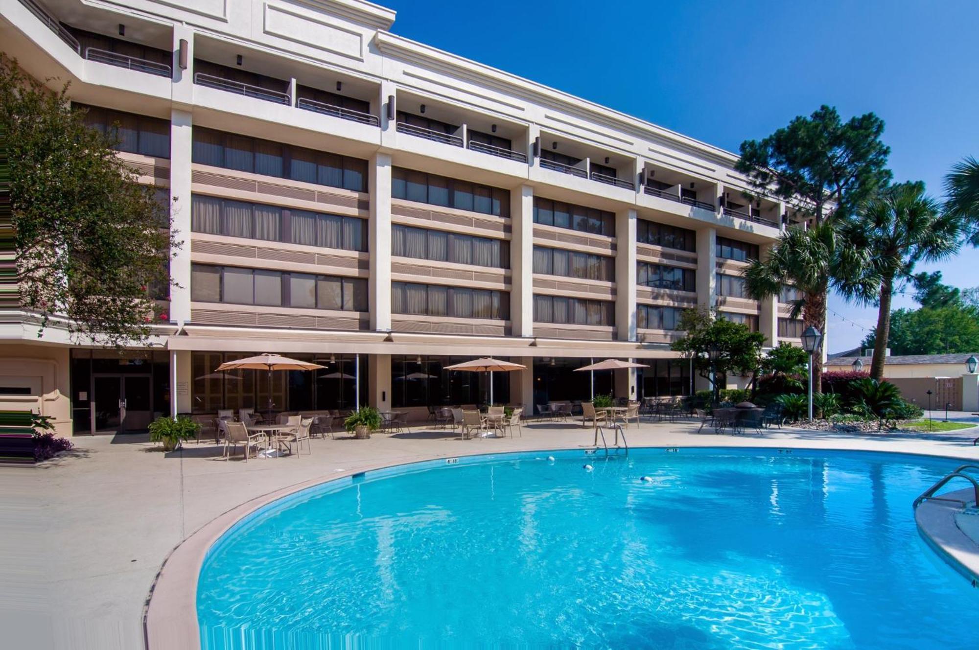 Crowne Plaza Executive Center Baton Rouge By Ihg Hotel Exterior photo