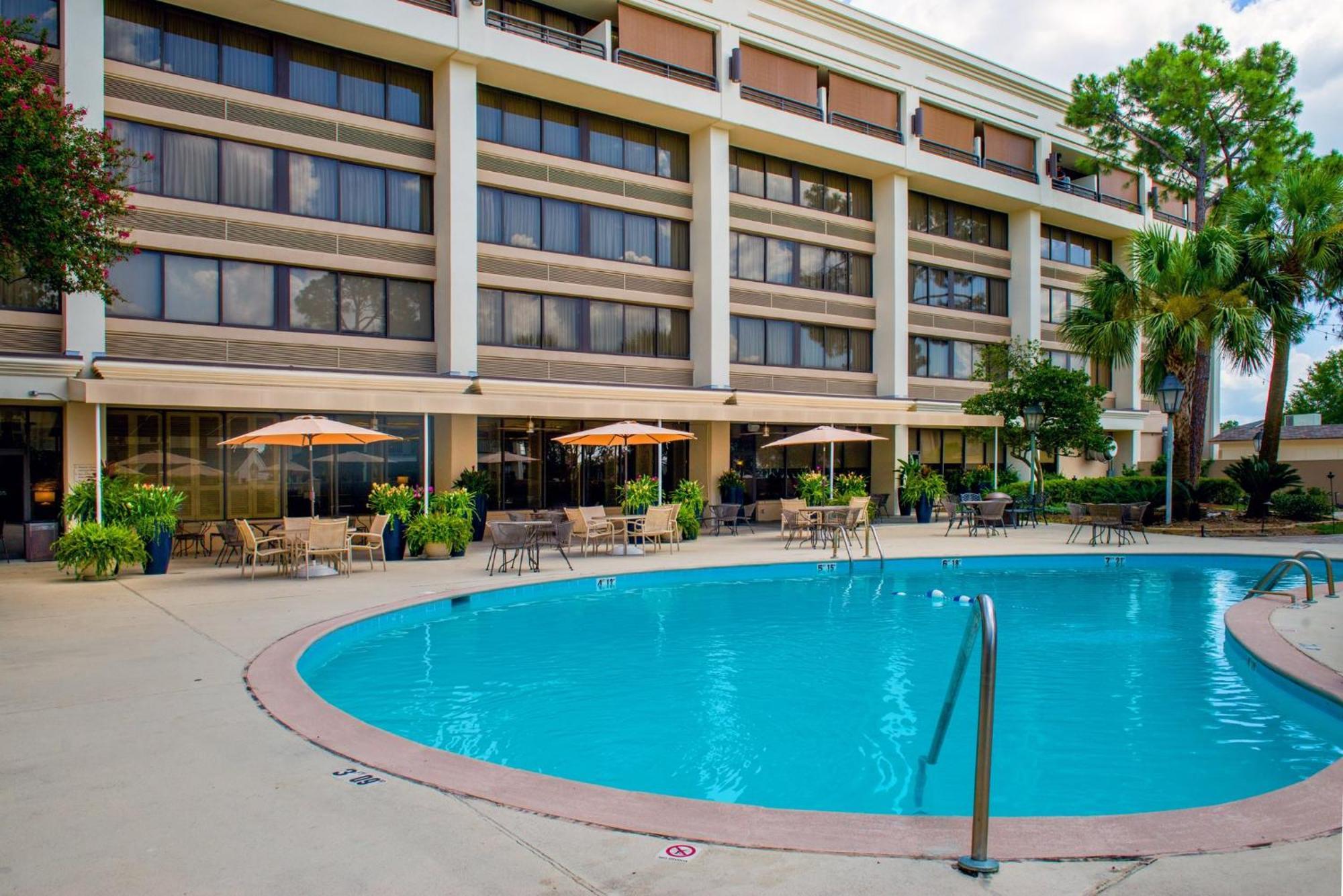 Crowne Plaza Executive Center Baton Rouge By Ihg Hotel Exterior photo