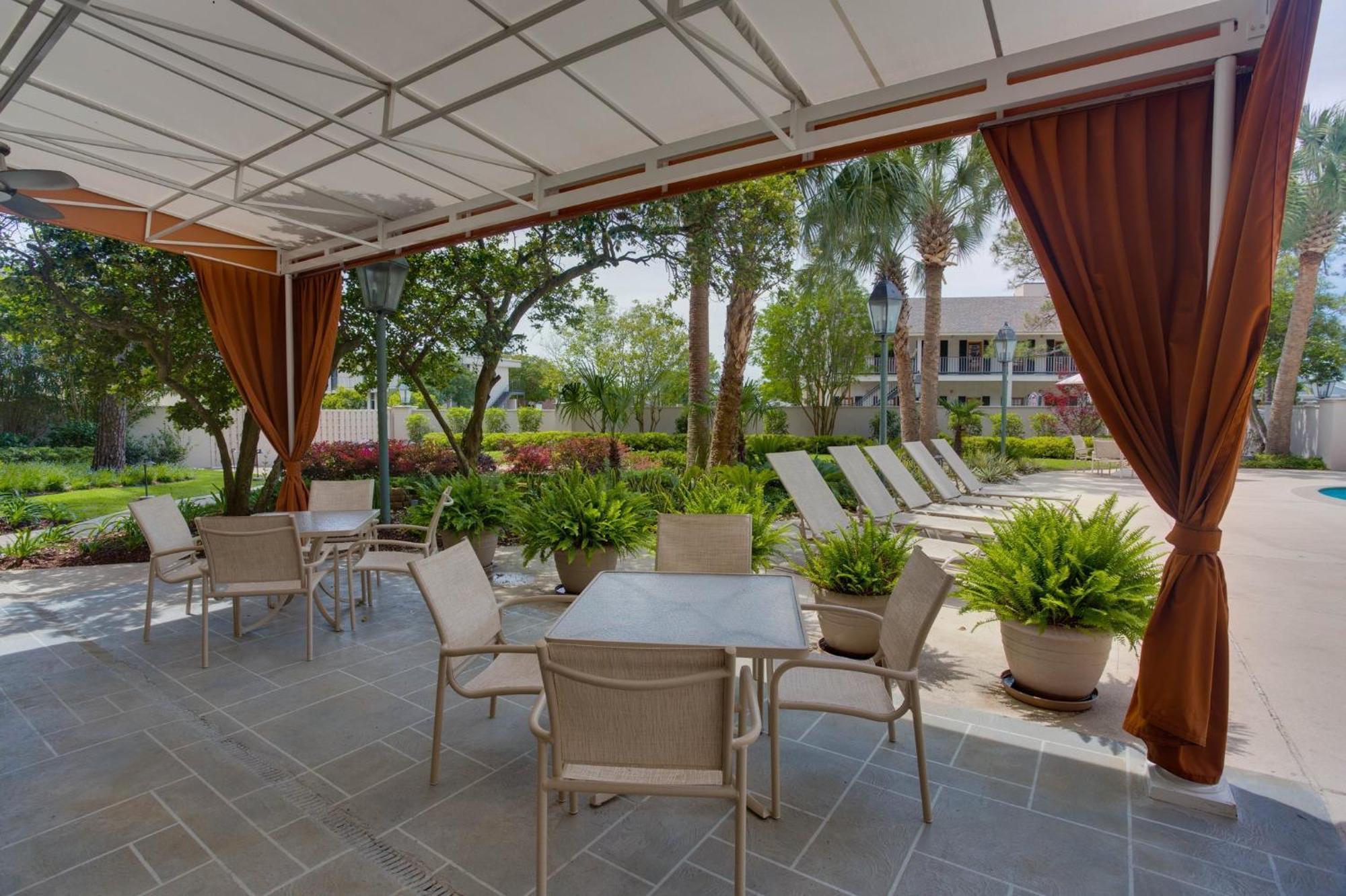 Crowne Plaza Executive Center Baton Rouge By Ihg Hotel Exterior photo